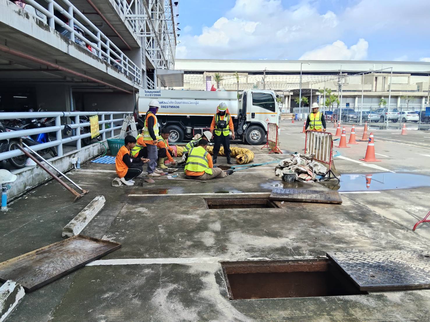 40 - https://ยิ่งยศดูดส้วมแก้ท่อตัน.com | หจก.ยิ่งยศ เซอร์วิส กรุ๊ป - บริการดูดส้วม 24 ชม. แก้ท่อตัน ลอกท่อระบายน้ำ มีใบกำจัดสิ่งปฏิกูลถูกกฎหมาย พร้อมทีมช่างผู้ชำนาญการ รถบรรทุกเฉพาะกิจ รับงานทุกสถานที่